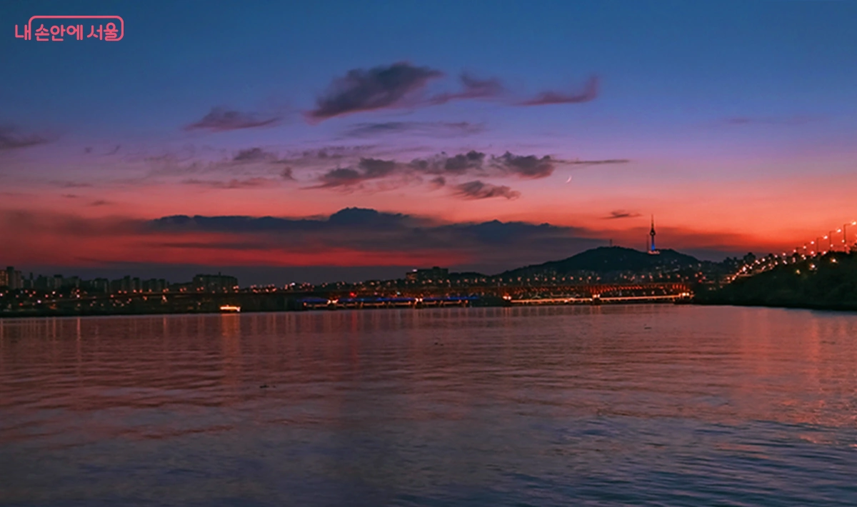 5 Best Sunset Spots on the Han River: A Time for Reflection and Farewell to 2025